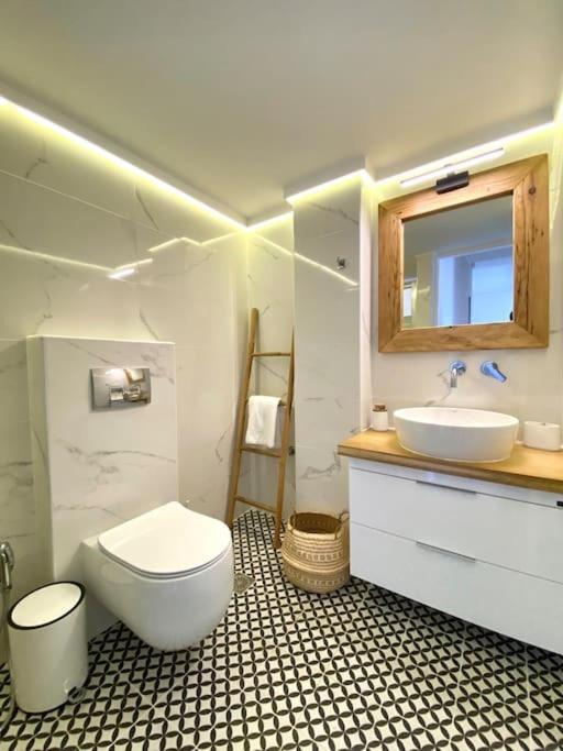Harmony Suite In The Center Of Kalamata Exterior foto